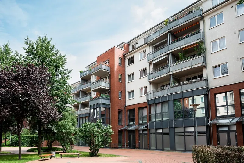 Helle 2-Zimmer-Wohnung in Marzahn - ab sofort! — photo 1